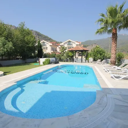 Villa Hollywood *